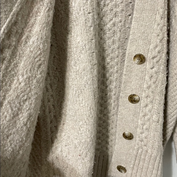 J. Crew Taupe Oversized Merino Wool Blend Cable Knit Cardigan Size Small - Picture 7 of 8